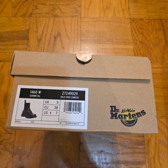 Dr. Martens - Women's Croc Emboss Leather Lace Up Boots - New With Box - Picture 5 of 5